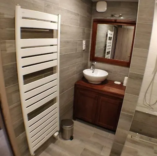 Maison Des Ecluses F3 90m2 Jacuzzi Climatisation Semesterbostad